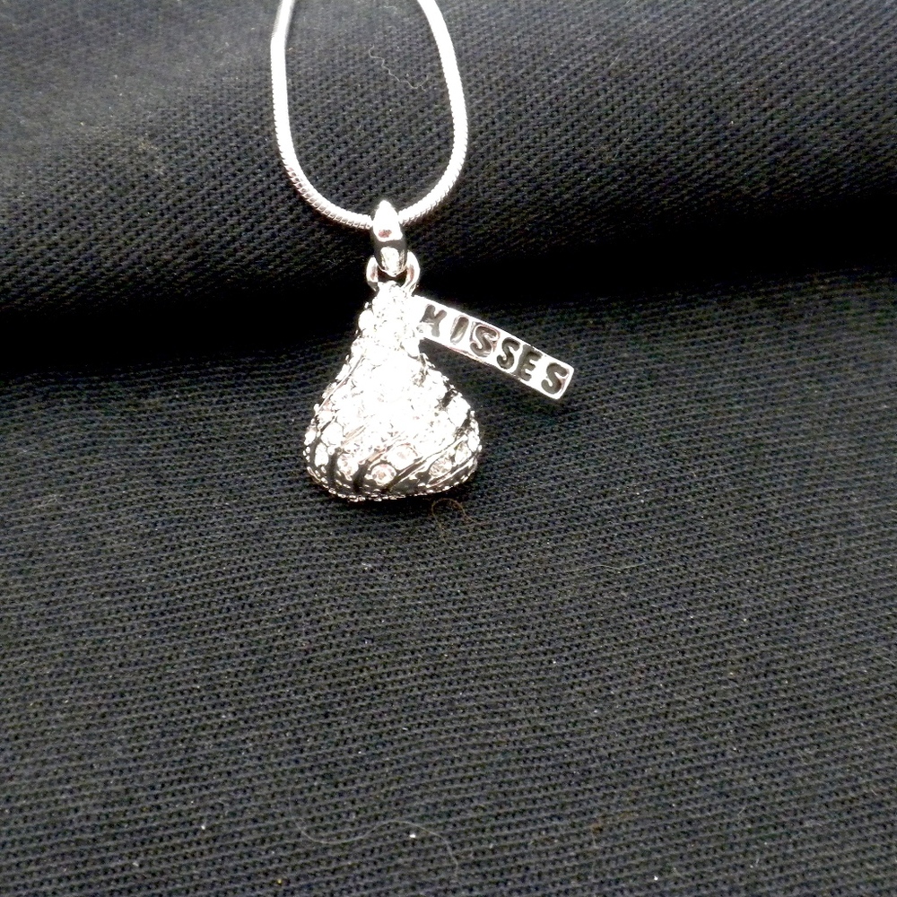 Kisses Crystal Pendant Necklace - Picture 6 of 7